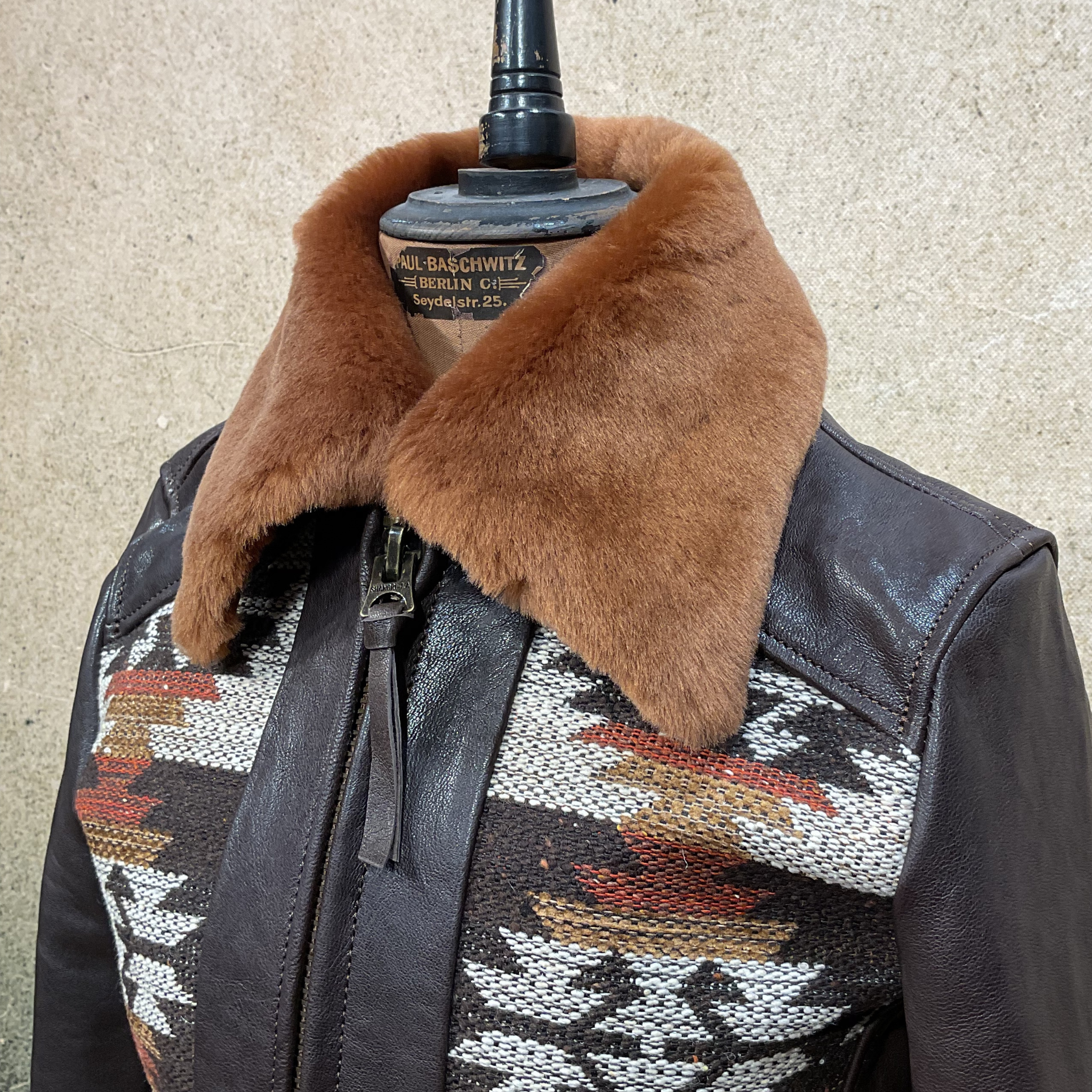 Shangri-la “Varenne” Women’s Grizzly Navajo Jacket