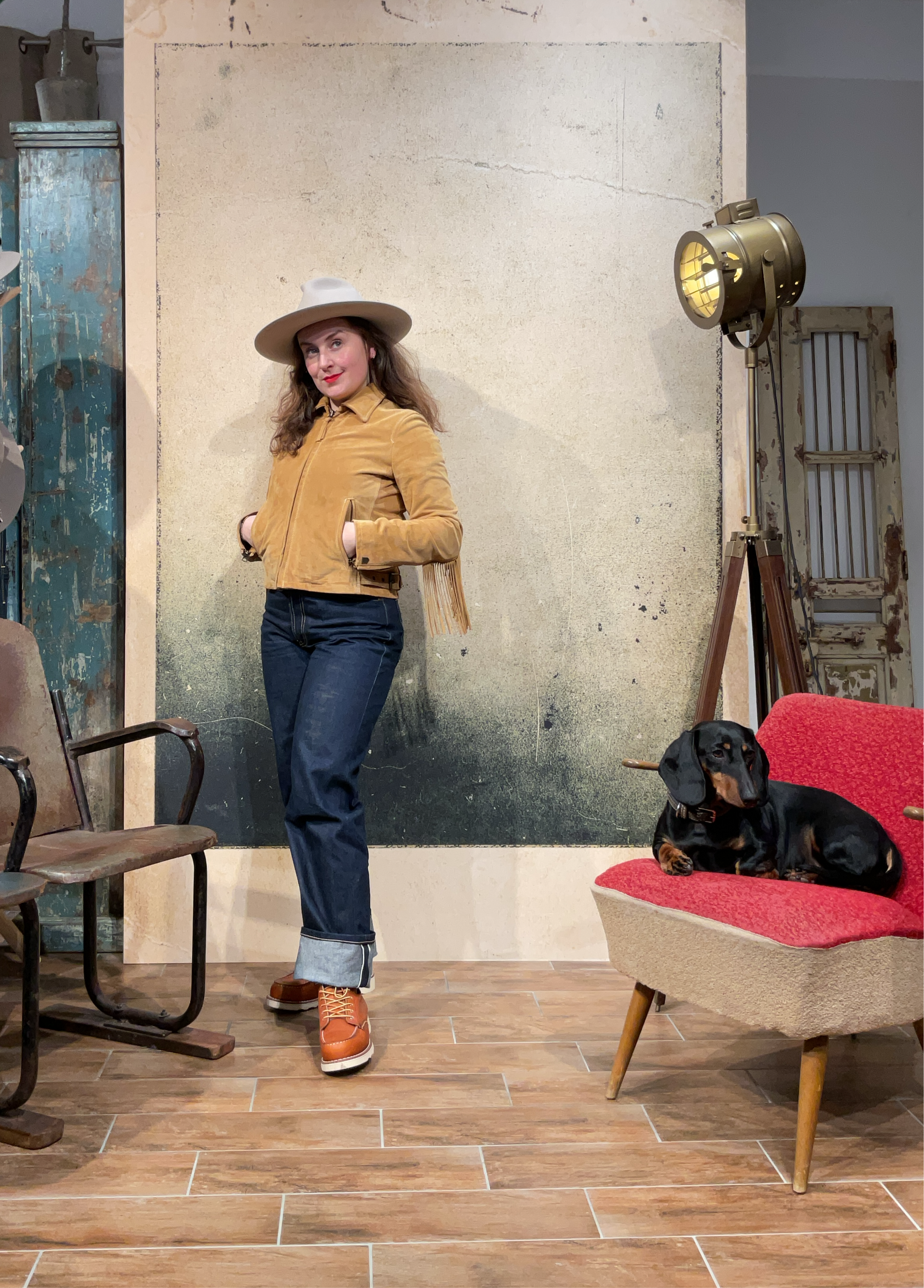 Shangri-la “Varenne” Womańs Fringe Sabbia Suede Jacket