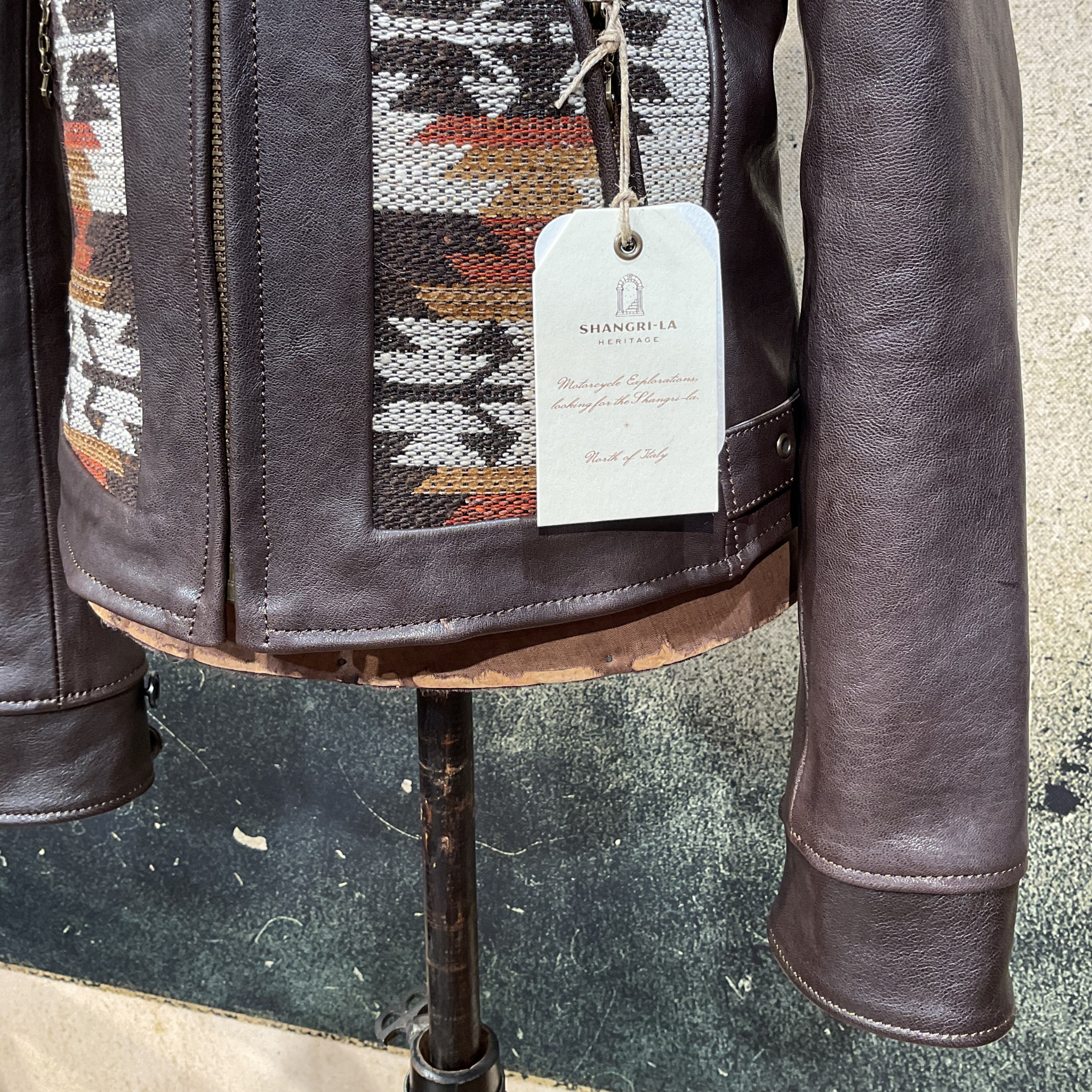 Shangri-la “Varenne” Women’s Grizzly Navajo Jacket