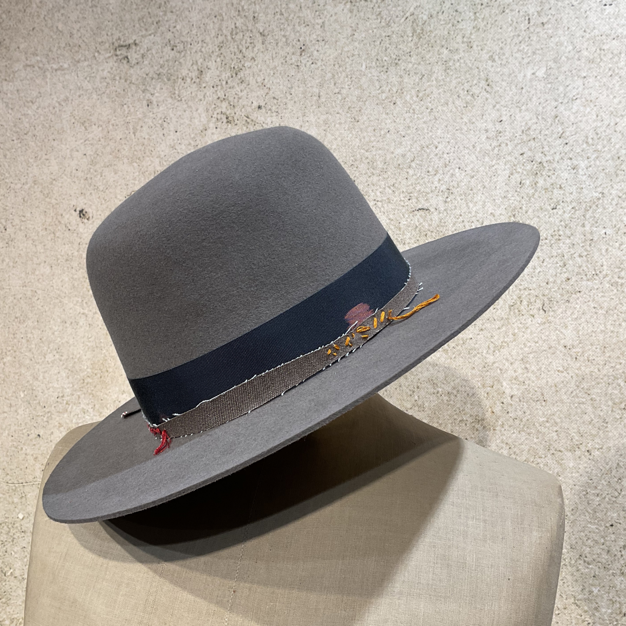 Superduper Geronimo Light Tan