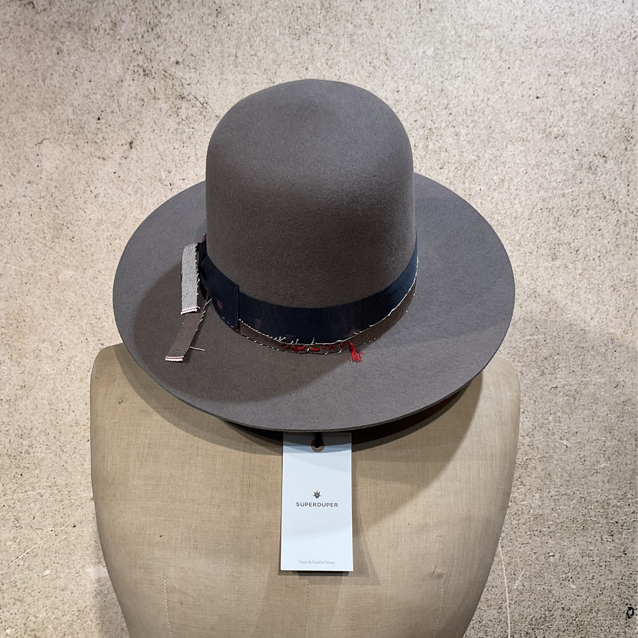 Superduper Geronimo Light Tan