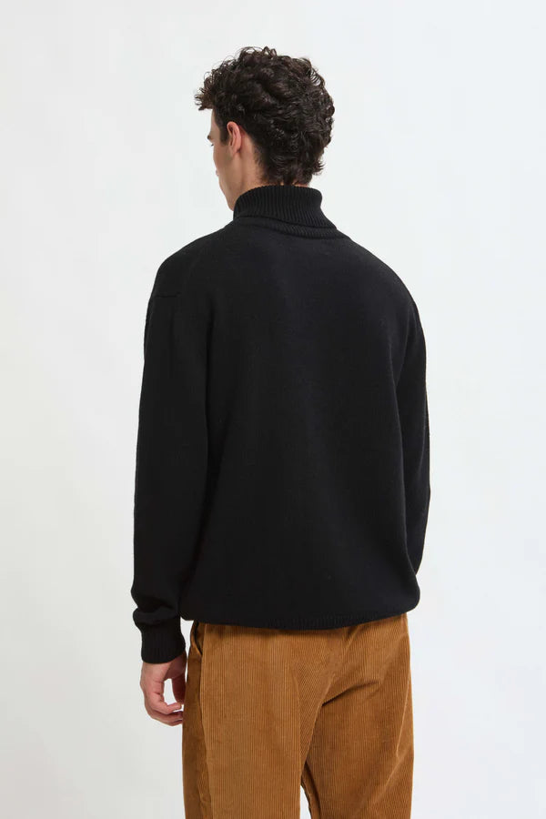 TURTLENECK FLAG LOGO