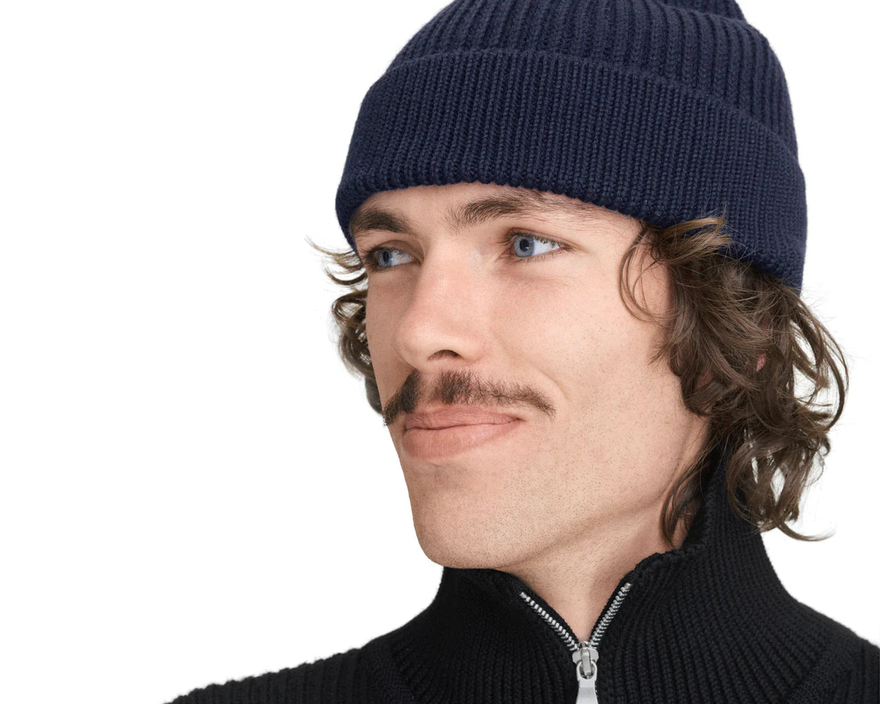 BEANIE MEDIUM